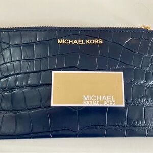 Jet Set Travel Large Leather Pouch